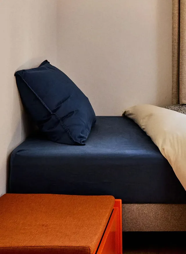 pyrenex-lily-drap-housse-uni-bleu-encre-coton-bio-tencel-lyocell image 1