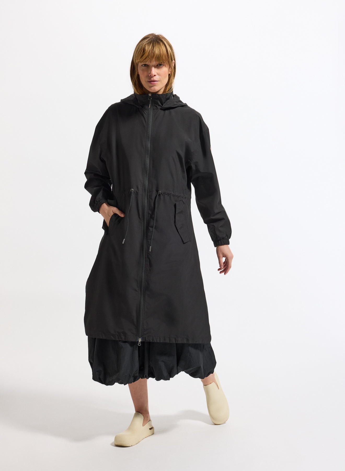 pyrenex-gemme-parka-longue-imperm-able-femme-noire-capuche image 1