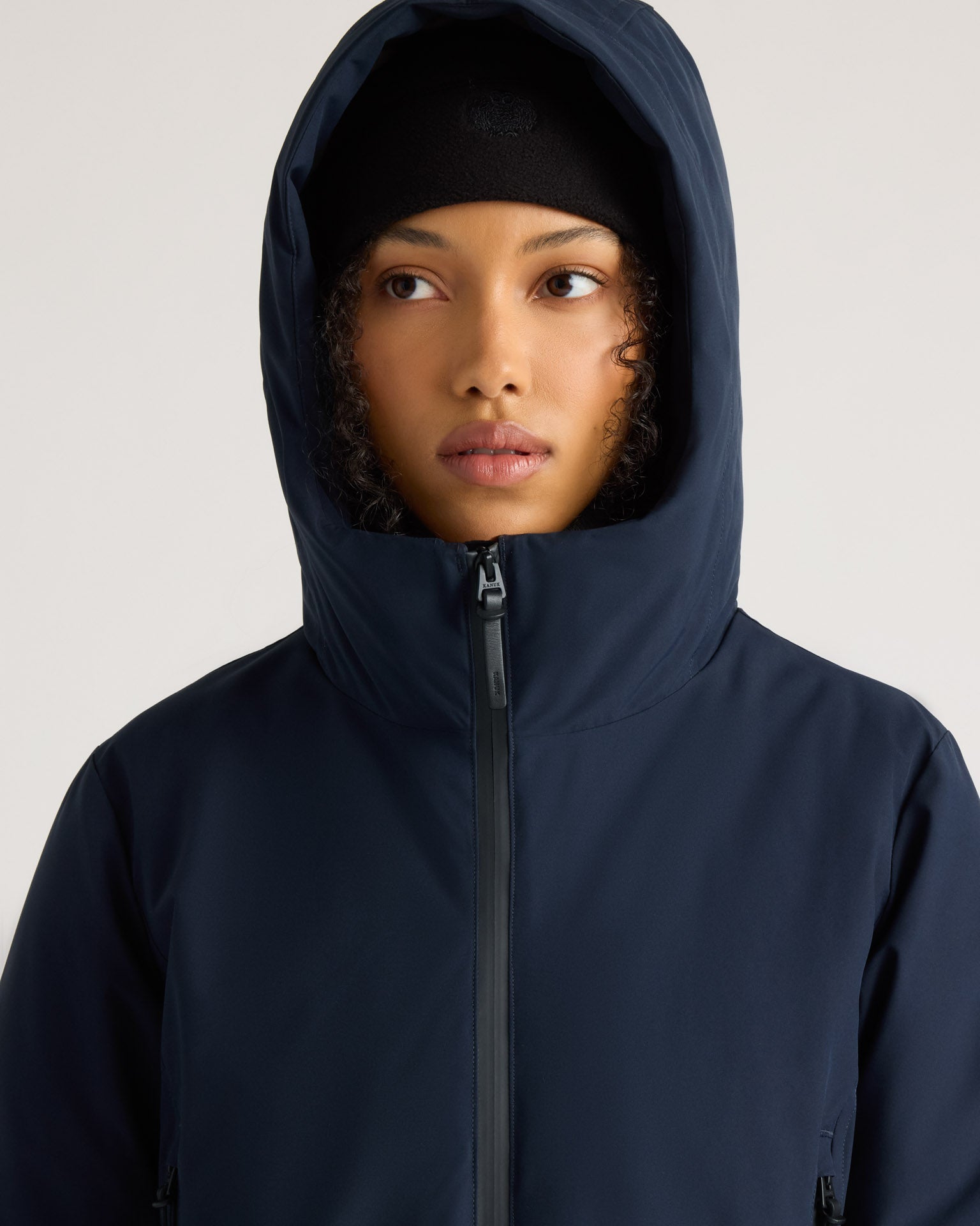 kanuk-laurier-manteau-semi-ajust-isol-capuchon image 5