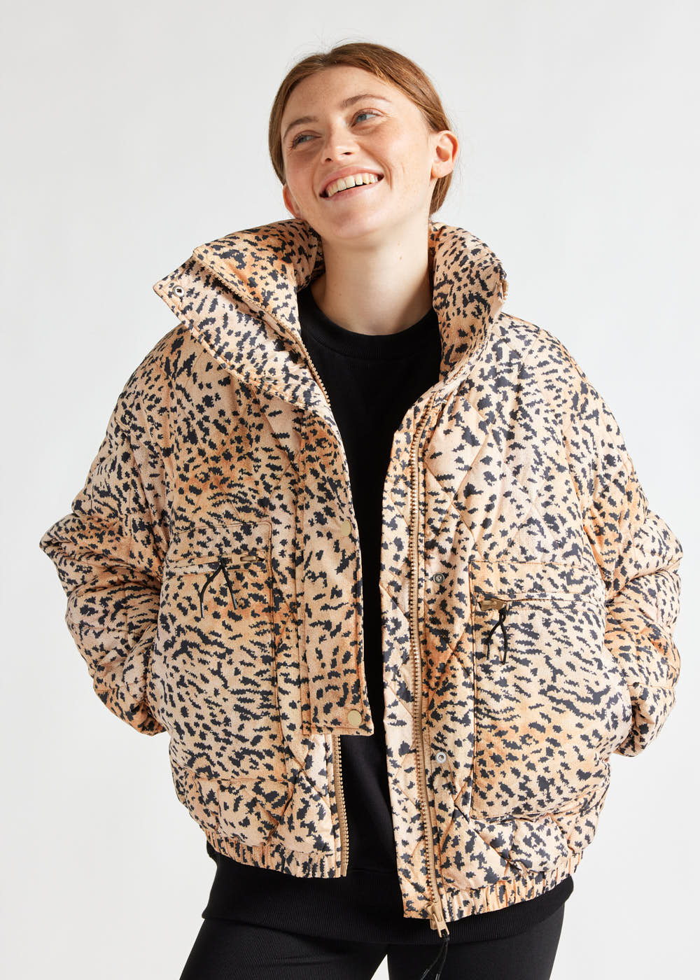 pyrenex-friday-doudoune-femme-wild-print-l-opard-x-roseanna image 4